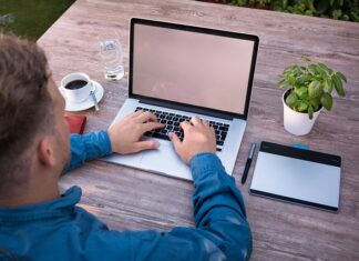 Jak się pisze bombonierki?