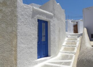 Jak wybielić pożółkłe buty?