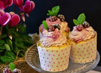 Co położyc na tartę żeby nie rosła?