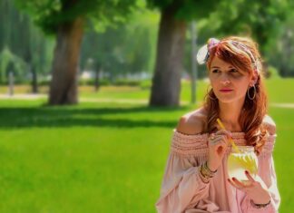 Co daje smarowanie twarzy sokiem z cytryny?