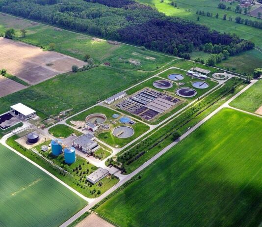 Obieg zamknięty wody w przemyśle – jak ograniczyć zużycie i koszty? Obieg zamknięty wody w przemyśle